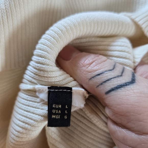 🥳HOST PICK🥳 Massimo Dutti | Contrast Knit Tank Top, Size L - Picture 5 of 7